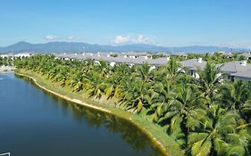 Melia Vinpearl Cam Ranh Beach Resort